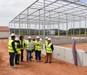 La delegada de la Junta, Marian López, visita las obras del nuevo Centro de Recuperación de la Fauna Silvestre en Cuenca.