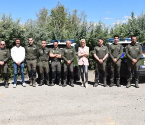 •	La delegada provincial de la Junta en Cuenca, Marian López, ha dado la bienvenida a los cinco nuevos agentes, junto al delegado provincial de Desarrollo Sostenible, José Ignacio Benito
