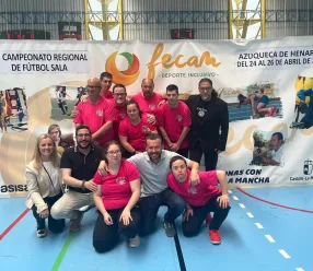 José Luis Escudero en la clausura del Campeonato Regional de Fútbol Sala de FECAM