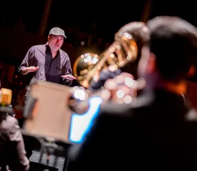 Foto Director Big Band Agustín Lozano