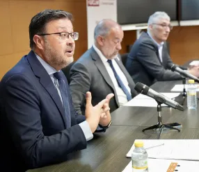 El Gobierno de Castilla-La Mancha tendrá a lo largo de este mes de abril el borrador de la nueva ley de Formación Profesional tras recibir en estos días las aportaciones de los agentes sociales mayoritarios de la región.