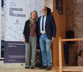 El delegado de Educación y la alcaldesa de Sigüenza inauguran las jornadas 'De Raíz'