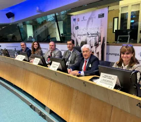 El consejero de Agricultura, Ganadería y Desarrollo Rural, Julián Martínez Lizán, en la clausura de la Jornada Europea con Grupos de Desarrollo Rural en el Comité de las Regiones