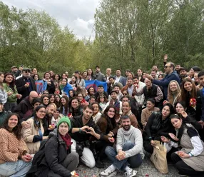 El Gobierno de Castilla-La Mancha ha reafirmado hoy, en el marco de la celebración estatal del Día Internacional del Pueblo Gitano, su compromiso con la igualdad, la inclusión y el reconocimiento institucional de la población gitana, en una jornada de especial valor simbólico y político que coincide con la reciente toma de conocimiento, por parte del Consejo de Gobierno, de la Estrategia Regional de Igualdad, Inclusión y Participación del Pueblo Gitano de Castilla-La Mancha 2026-2030.
