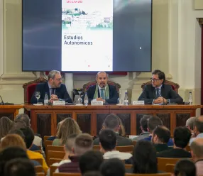 El Gobierno regional trabaja ya en la tercera edición del Máster de entidades locales para seguir formando profesionales en el ámbito de los ayuntamientos