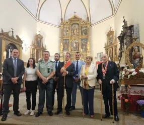 David Gómez Arroyo junto a Mayte Fernández y Rubén Zapardiel en las fiestas de Caleruela