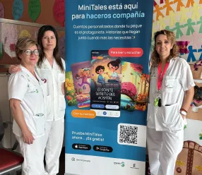 Villarrobledo (Albacete), 26 de mayo de 2026.- La Gerencia de Atención Integrada de Villarrobledo, dependiente del Servicio de Salud de Castilla-La Mancha (SESCAM), ha incorporado MiniTales a sus dispositivos de atención pediátrica, un recurso de humanización que utiliza cuentos personalizados para facilitar el acompañamiento emocional de los niños y niñas durante su paso por el entorno sanitario. El proyecto se desarrolla en el marco del convenio de colaboración suscrito entre el SESCAM y MiniTales S.L., q