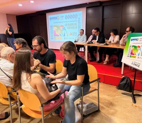 El Gobierno de Castilla -La Mancha se suma a la visibilización de las personas con sordoceguera a través del cupón de la ONCE