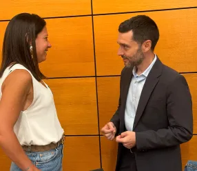 El Gobierno de Castilla-La Mancha ha valorado positivamente la propuesta presentada hoy por el Ministerio de Derechos Sociales, Consumo y Agenda 2030 en el Consejo Territorial de Servicios Sociales y del Sistema para la Autonomía y Atención a la Dependencia para incrementar la financiación estatal del denominado nivel acordado, al considerar que supone un avance hacia una mayor corresponsabilidad institucional en el sostenimiento del Sistema para la Autonomía y Atención a la Dependencia.