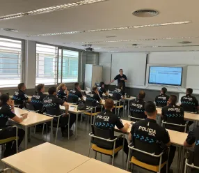 Un total de 18 policías locales de Castilla-La Mancha se forman sobre detección de modificaciones y deficiencias en vehículos a motor