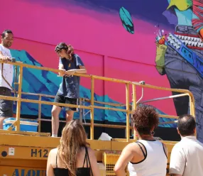 El Gobierno de Castilla-La Mancha reconoce el papel de las mujeres en el arte urbano rural en el Festival Astarté de Iniesta