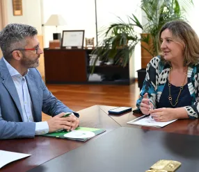 Patricia Franco en una reunión con Plena Inclusión