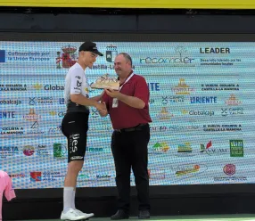 La llegada de la II Vuelta Ciclista Castilla-La Mancha LEADER a Agramón sitúa a la comarca Campos de Hellín en el panorama del ciclismo nacional