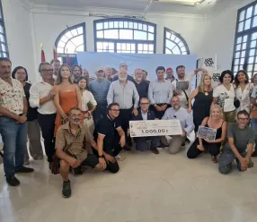 FOTO DE FAMILIA ENTREGA DE PREMIOS