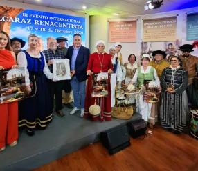 FOTO FAMILIA ALCARAZ RENACENTISTA