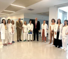 Asociaciones de pacientes y ciudadanía visitan las nuevas instalacio-nes del centro de salud Manzanares 2 en la jornada de puertas abiertas