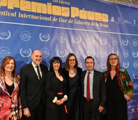 El Gobierno de Castilla-La Mancha ha destacado la contribución de los Premios Pávez a la difusión del cine y a la visibilidad de los profesionales del cortometraje. Así lo ha señalado la consejera portavoz, Esther Padilla, durante su asistencia a la XIII edición del Festival Internacional de Cine de Talavera de la Reina, donde ha felicitado a las personas galardonadas y ha agradecido a la asociación cultural Trax Trex Trix la organización de esta cita.