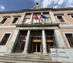 El Gobierno de Castilla-La Mancha concede 21 medallas individuales y 7 placas colectivas de Protección Civil