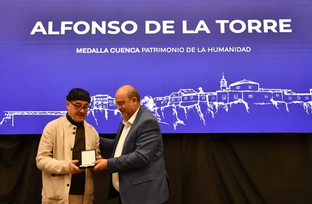 El vicepresidente primero del Gobierno regional, José Luis Martínez Guijarro, ha señalado hoy que el Ejecutivo autonómico pedirá el apoyo y colaboración al resto de administraciones y a las entidades relacionadas con el mundo de la cultura en la ciudad para conformar un grupo de trabajo que diseñe el futuro Museo de Bellas Artes de Cuenca.