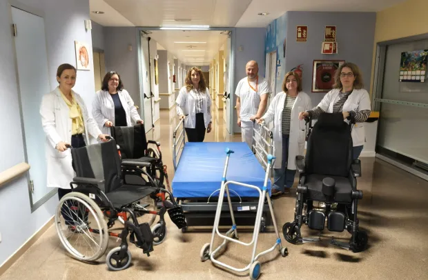 La Gerencia de Atención Integrada de Tomelloso amplía el servicio de préstamos de material ortoprotésico para mejorar la atención de los pacientes