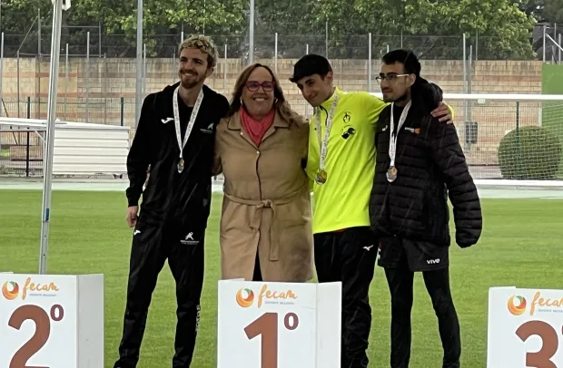 La viceconsejera con alguno de los ganadores