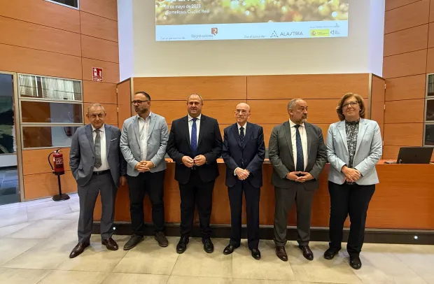 Martínez Lizán en la Jornada 'Digitalización modelo empresarial de la bodega-almazara'