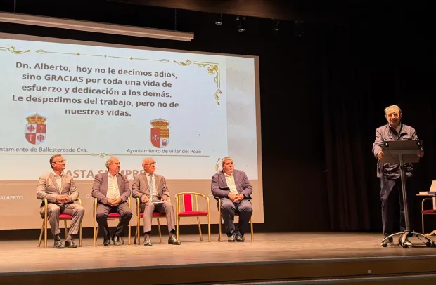 HOMENAJE AL MÉDICO JUBILADO DE BALLESTEROS, ALBERTO JURADO