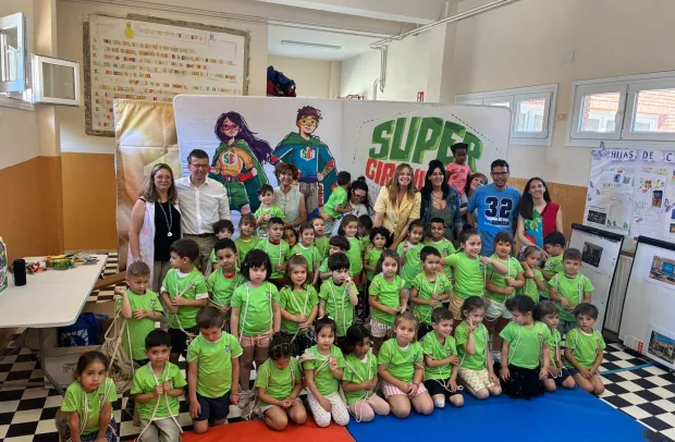 El Gobierno regional entrega los reconocimientos al CEIP Infanta Cristina de El Provencio como vencedor de la categoría Infantil de Supercirculares 2026