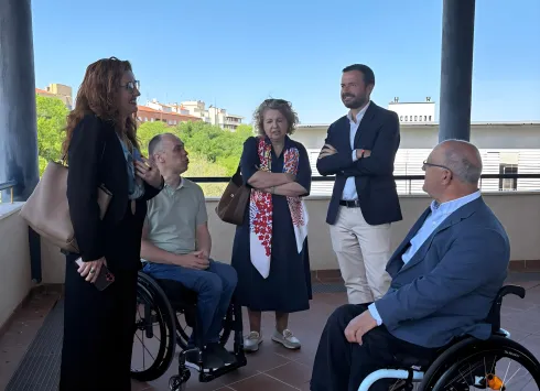 Reunión del comisionado para la Accesibilidad, José Luis Escudero, con representantes de COCEMFE