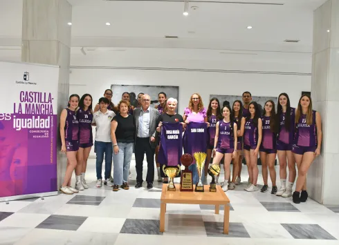 Sara Simón y Rosa María García reciben a los equipos femeninos del Guadalajara Basket