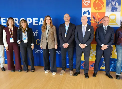 Castilla-La Mancha ha vuelto a ser referencia en Bruselas en la celebración de la Semana Europea de las Regiones que se está desarrollando en Bruselas. Desde la inauguración oficial, la directora general de Asuntos Europeos, Nazareth Rodrigo; ha puesto en valor el papel de la Unión Europea en el desarrollo de Castilla-La Mancha y la creciente voz que tiene la región en las instituciones europeas “que se interesan por iniciativas y políticas que se están desarrollando en la región”.