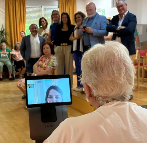 Castilla-La Mancha impulsa la innovación tecnológica para reforzar la autonomía y la atención a las personas en situación de dependencia
