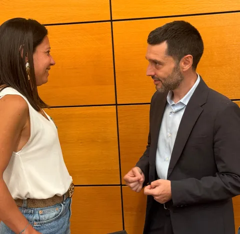 El Gobierno de Castilla-La Mancha ha valorado positivamente la propuesta presentada hoy por el Ministerio de Derechos Sociales, Consumo y Agenda 2030 en el Consejo Territorial de Servicios Sociales y del Sistema para la Autonomía y Atención a la Dependencia para incrementar la financiación estatal del denominado nivel acordado, al considerar que supone un avance hacia una mayor corresponsabilidad institucional en el sostenimiento del Sistema para la Autonomía y Atención a la Dependencia.