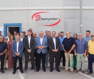 El consejero de Agricultura, Ganadería y Desarrollo Rural, Julián Martínez Lizán, inaugura la nueva planta de procesado de champiñón laminado de la cooperativa Champinter