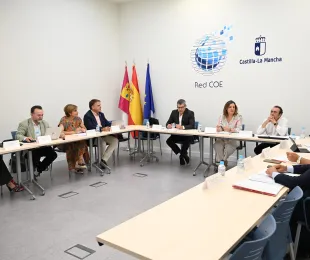 El Observatorio de Promoción Industrial de Castilla-La Mancha ha celebrado hoy una nueva sesión en la que el interés central del orden del día ha sido la exposición de las claves y principales líneas estratégicas del Anteproyecto de Ley de Promoción y Fomento de la Actividad Industrial en la región, un texto legislativo que se encuentra en periodo de participación pública.