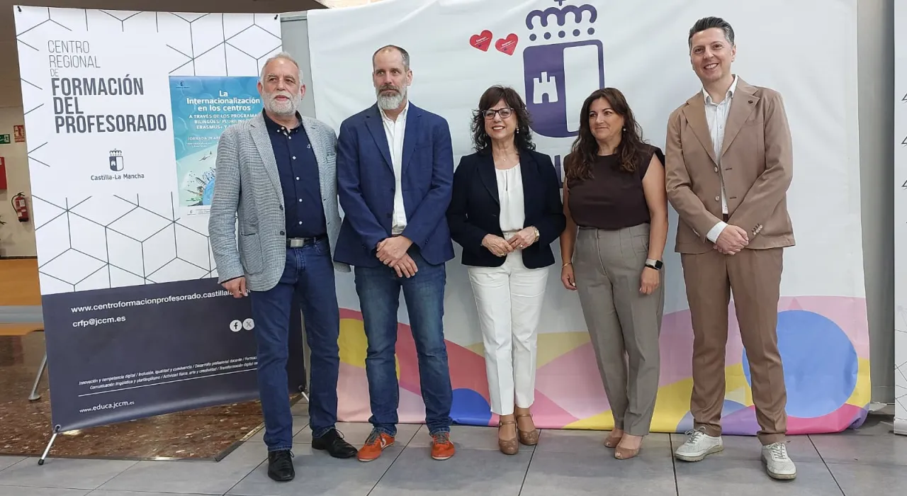 La viceconsejera de Educación, Universidades e Investigación, Mar Torrecilla, ha asistido hoy a la Jornada Consorcio Erasmus +: Experiencias que conectan y enriquecen.