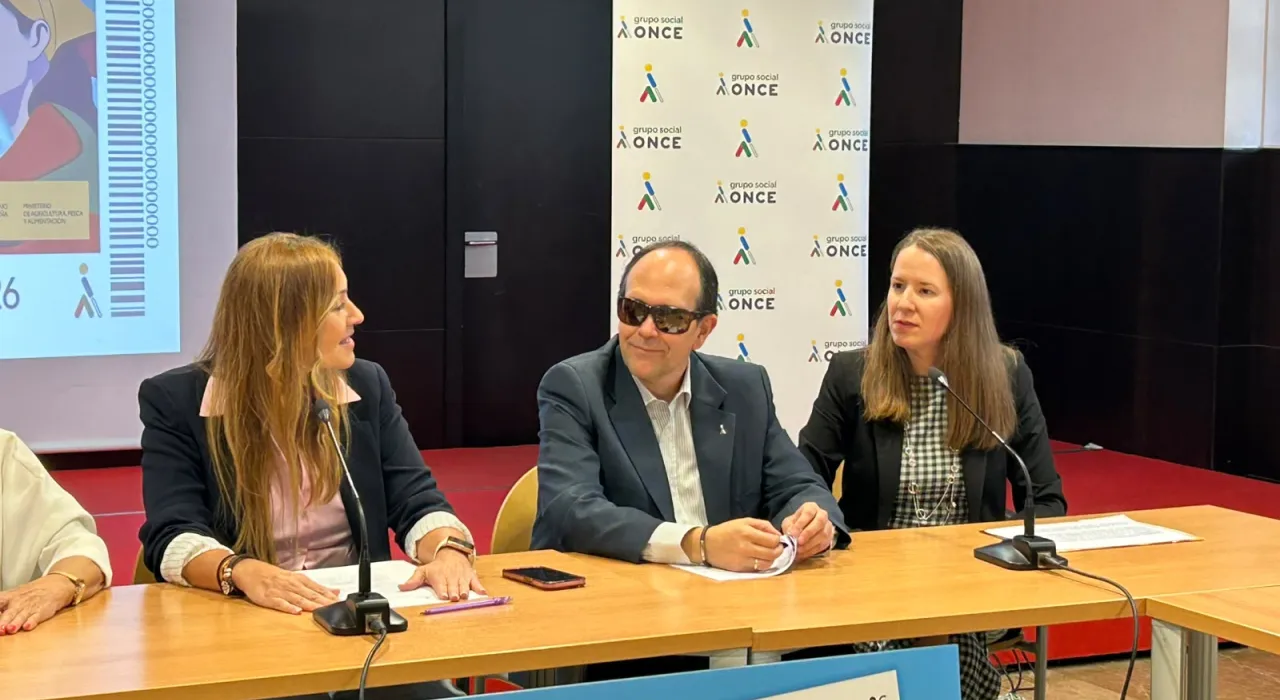 La directora del Instituto de la Mujer asiste a la presentación de la ONCE del cupón que dedica al Día Internacional de las Mujeres Rurales