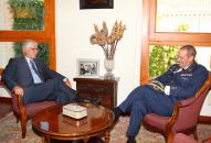Barreda durante el encuentro con el teniente general Fernando Lens Astray