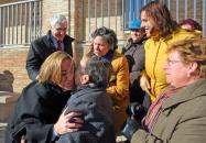 Barreda y Chacón saludan a los vecinos de Mestanza (Ciudad Real)