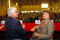 Barreda con la presidenta regional y nacional de la Asociación de Viudas, Rosario de Vicente, en el XXXVII Encuentro Regional de Viudas que congregó a más de mil personas d