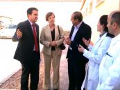 Martínez Arroyo visita junto a Margarita Arboix la explotación avícola HERPOGA, S.L