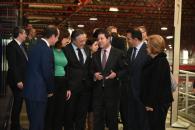 El presidente de Castilla-La Mancha, Emiliano García-Page, visita las instalaciones de la empresa Mahou en Alovera