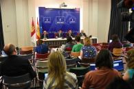 El consejero de Hacienda y Administraciones Públicas, Juan Alfonso Ruiz Molina, y el consejero de Agricultura, Medio Ambiente y Desarrollo Rural, Francisco Martínez Arroyo, ofrecen una rueda de prensa para informar sobre incendio de Seseña