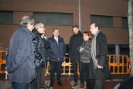 La consejera de Fomento, Agustina García Élez, atiende a los medios tras el desalojo de un inmueble de la empresa pública de Gestión de Infraestructuras de Castilla-La Mancha (GICAMAN) 