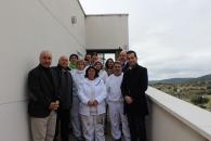Los ocho alumnos del programa RECUAL remozan y pintan varios edificios públicos de San Román de los Montes 