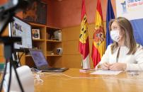 El Gobierno Regional clausura el ciclo de charlas ‘El Arte de crear Europa’ con el alumnado del IES Cañada de la Encina de Iniesta