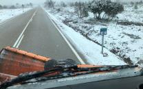 Un centenar de personas y 33 camiones con quitanieves y equipos de maquinaria en el operativo de vialidad invernal del Gobierno regional