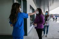 El Gobierno de Castilla-La Mancha inicia la vacunación frente a la Covid-19 de los profesionales del ámbito docente