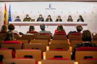 La consejera de Bienestar Social, Bárbara García Torijano, se reúne con los directores y directoras de la Red Pública Regional de Residencias de Personas Mayores.