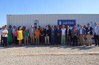 El consejero de Agricultura, Agua y Desarrollo Rural, Francisco Martínez Arroyo, inaugura, en Bolaños de Calatrava (Ciudad Real), una planta de ósmosis inversa. 